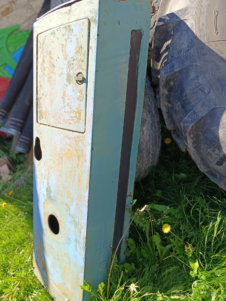 Prodám kapotou Zetor Crystal - 2