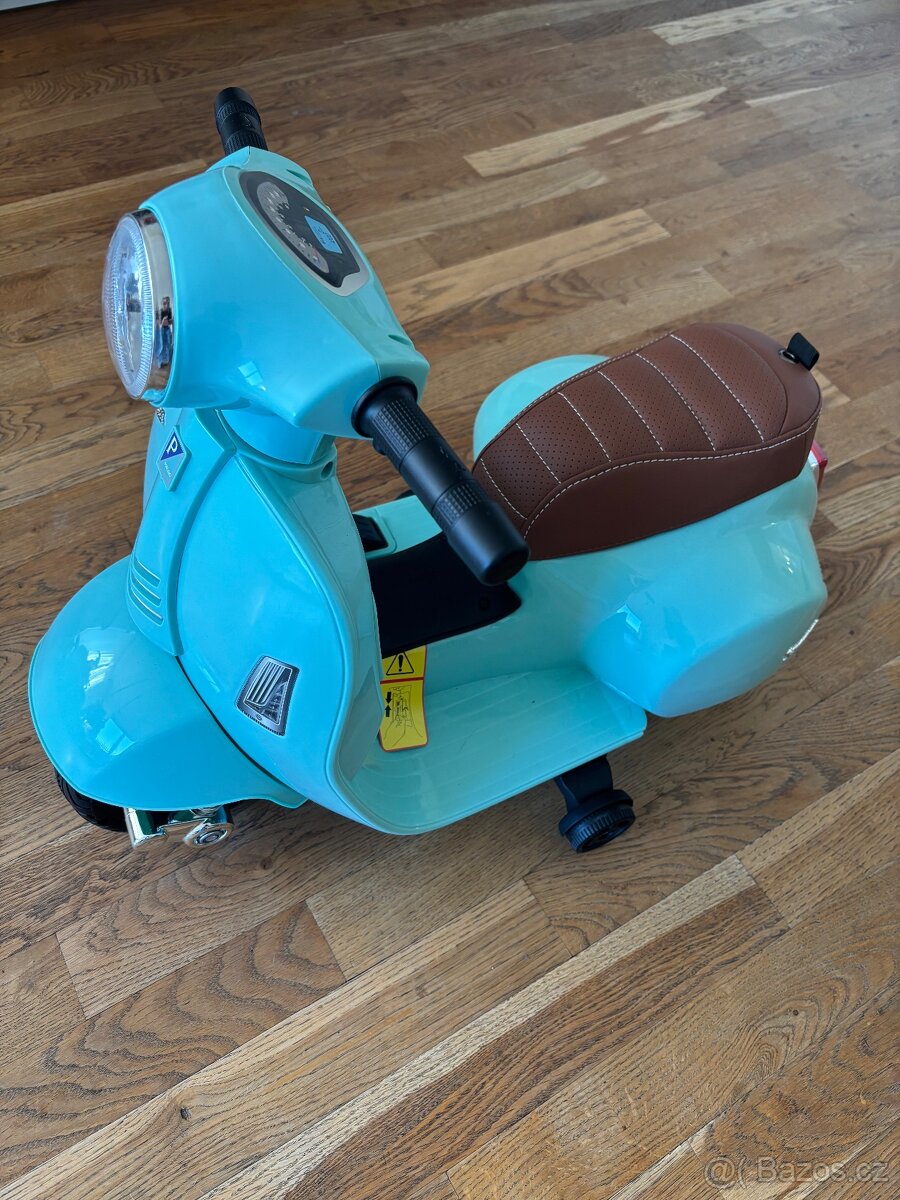 Elektrická motorka Vespa - 2