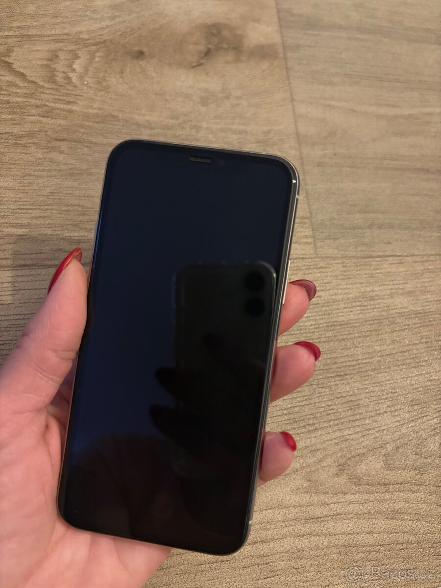 Iphone 11 PRO 256 GB, bílý - 2
