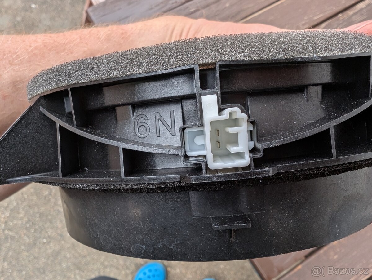 Auto reproduktory 20W Toyota Corolla - 2