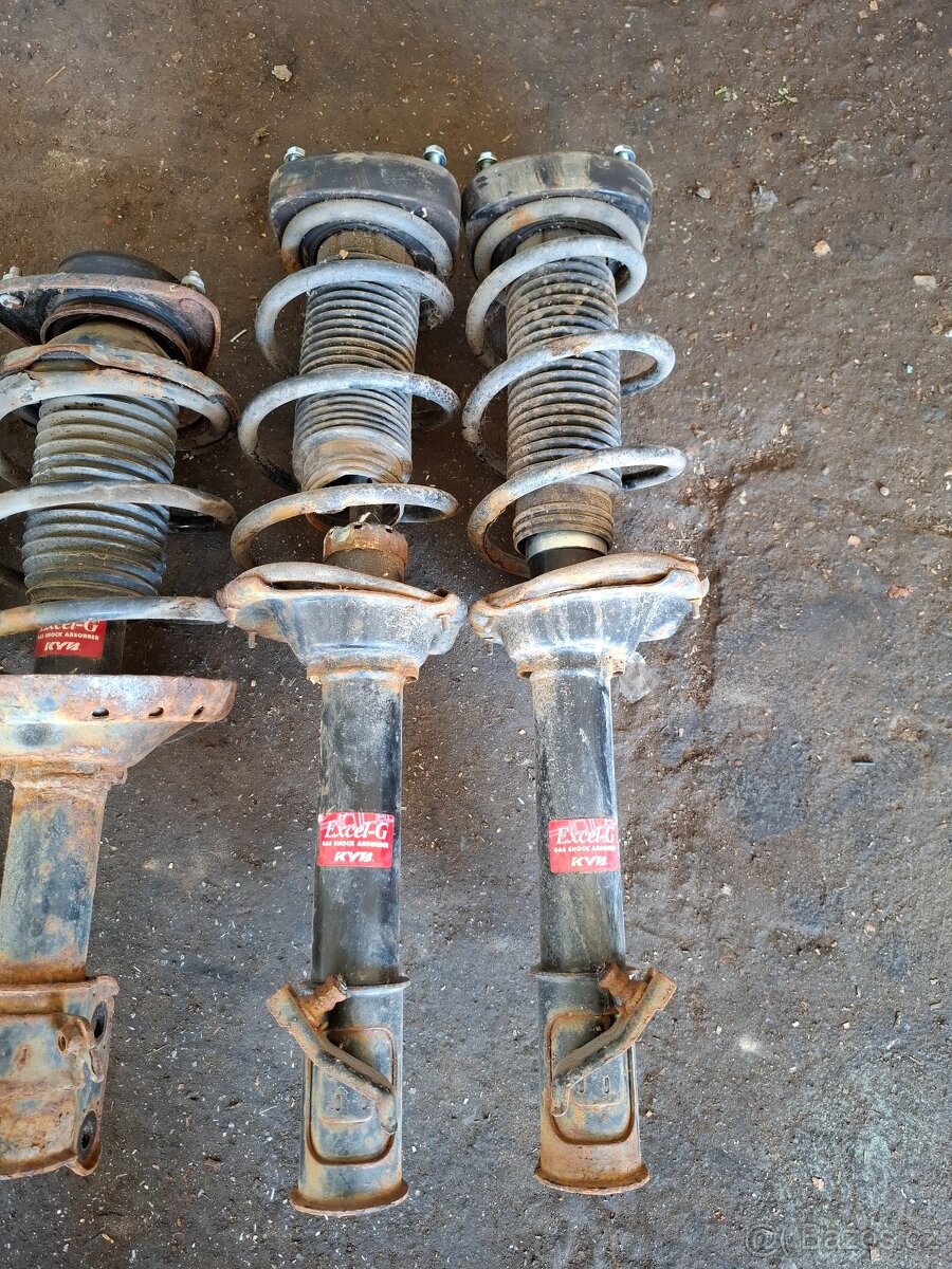 Kompletní tlumiče Impreza GG/GD - 2