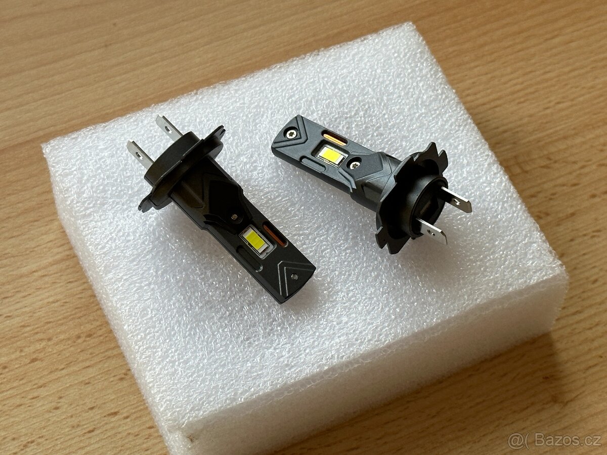 Prémiové LED žárovky ( H7 / 6500K / 70W ) - 2
