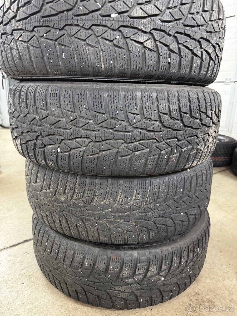 zimní pneu nokian 185/60R15 - 2