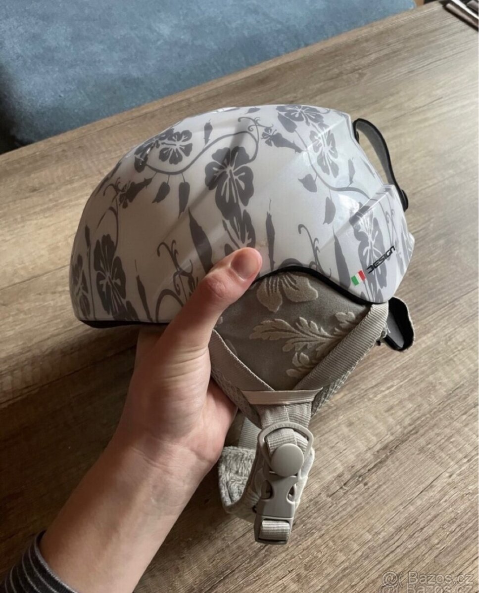 Helma na lyže - 2