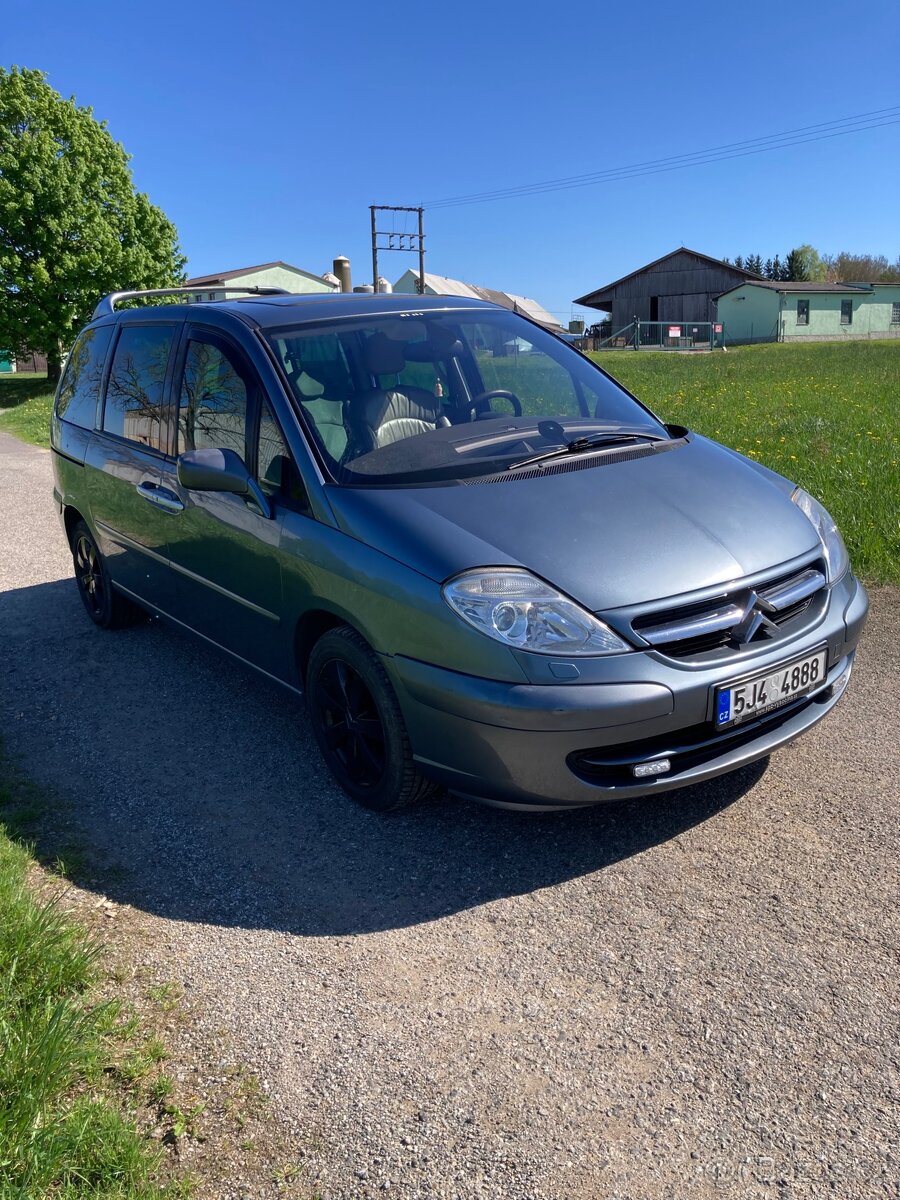 Citroen C8 - 2