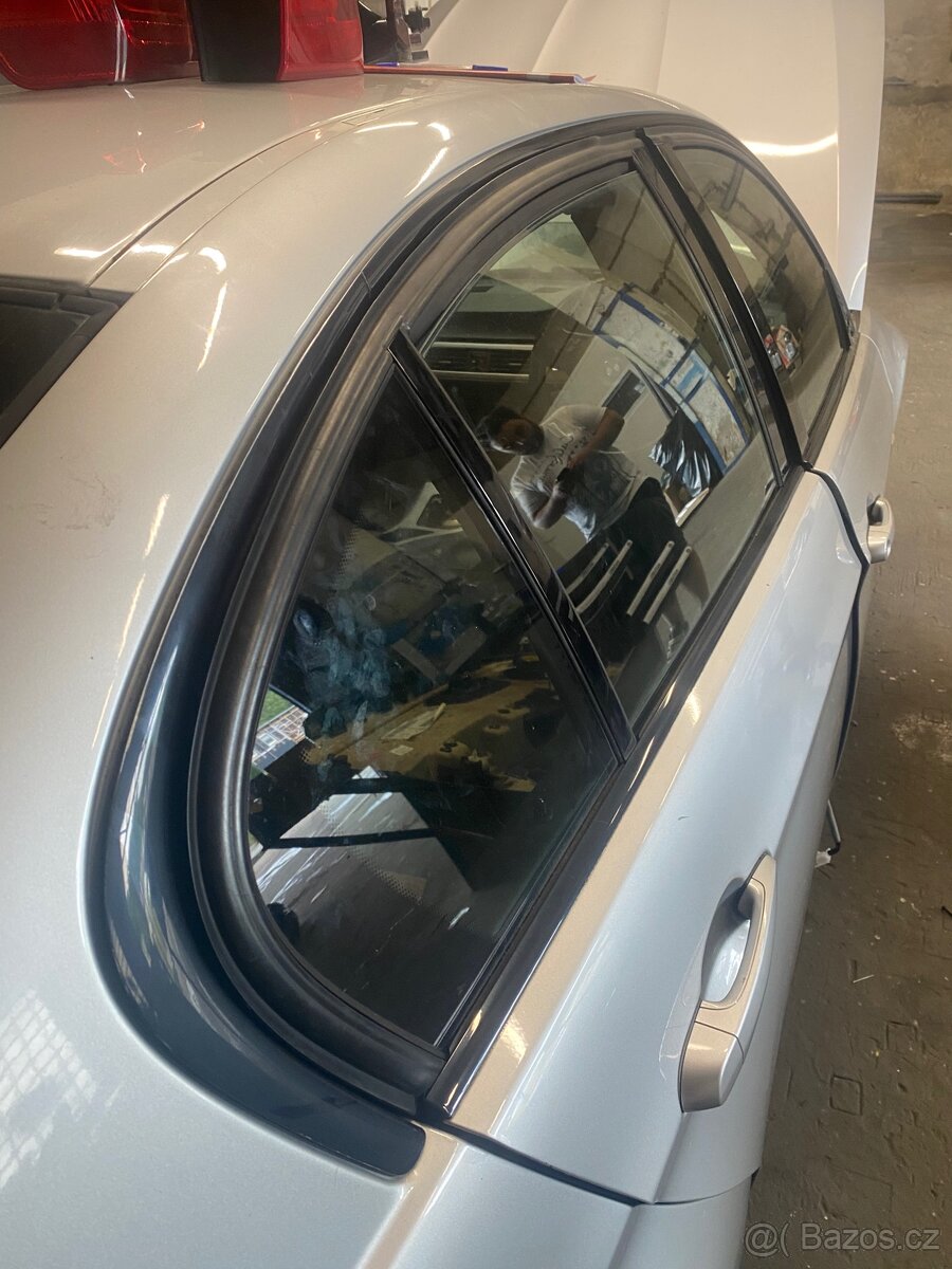 BMW e90 shadow line a sklopné zrcátka - 2