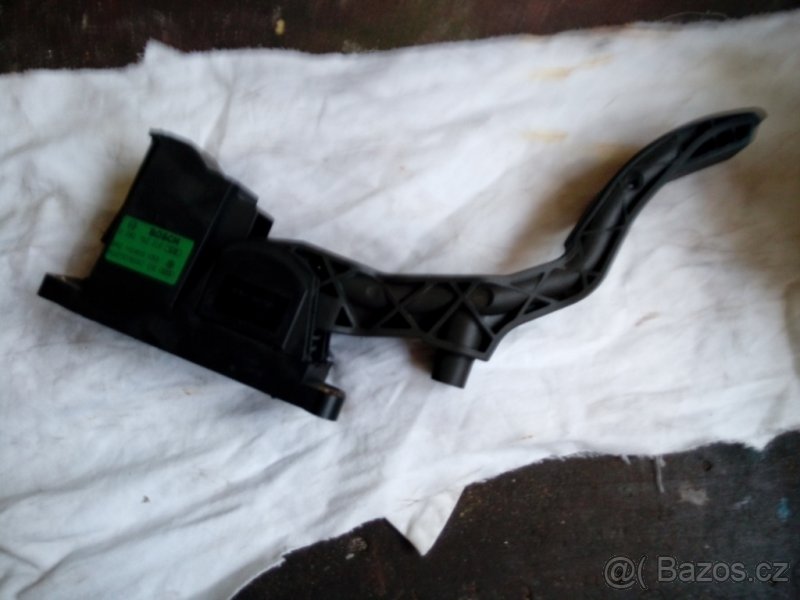 PRODÁM AKCELERÁTOR - 2