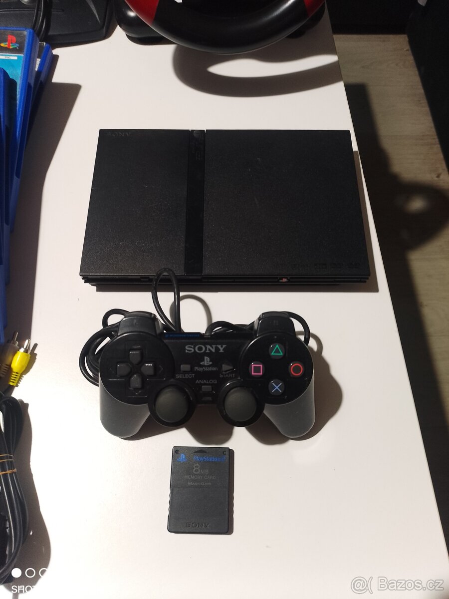 PS2 Slim + příslušenství ze soukromé sbírky - 2