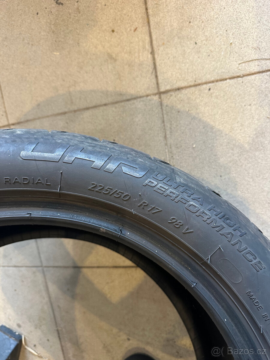 Kormoran UHP 225/45 R17 94Y - 2