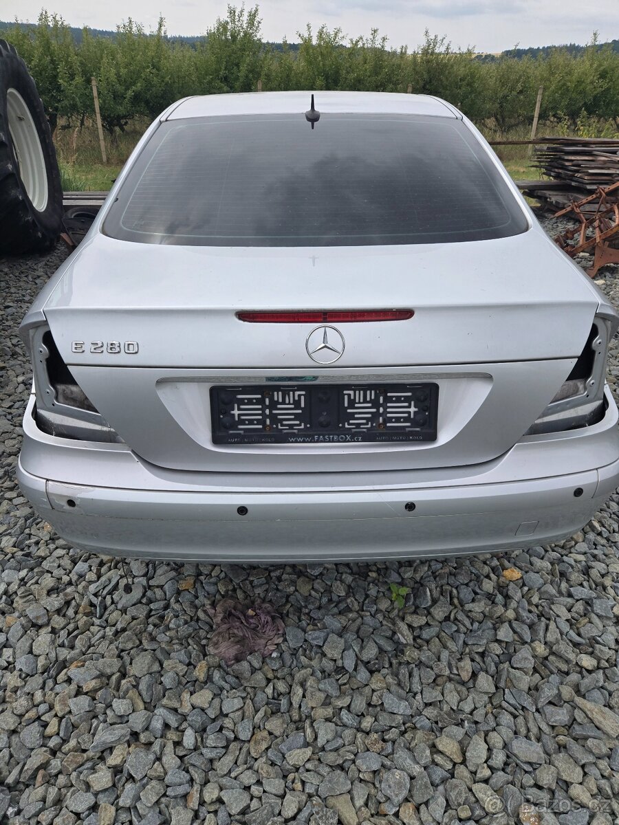 Mercedes w211 dily - 2