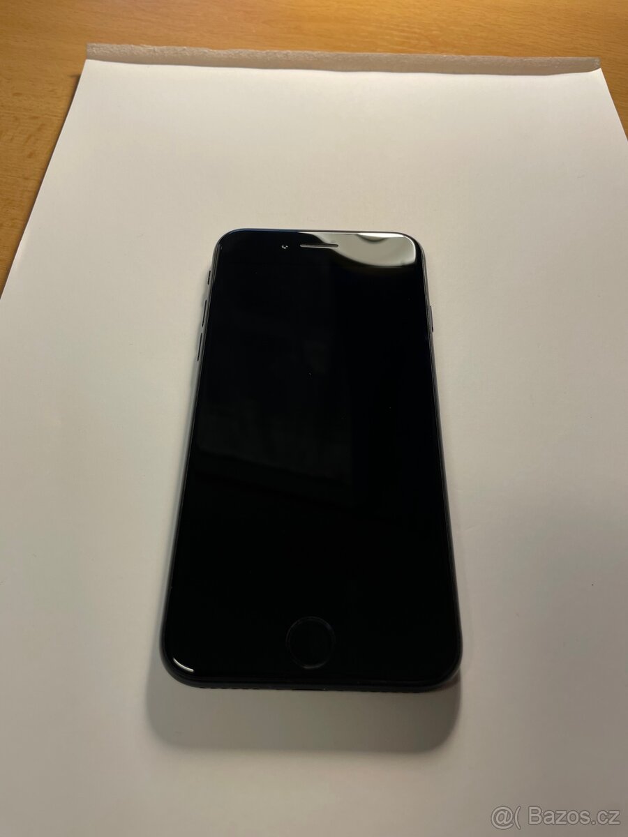 Apple iphone SE 3gnr. 2022 64GB - 2
