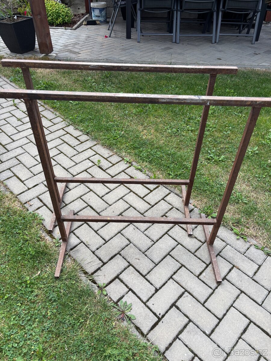 Kozy, stavitelný podstavec - 2