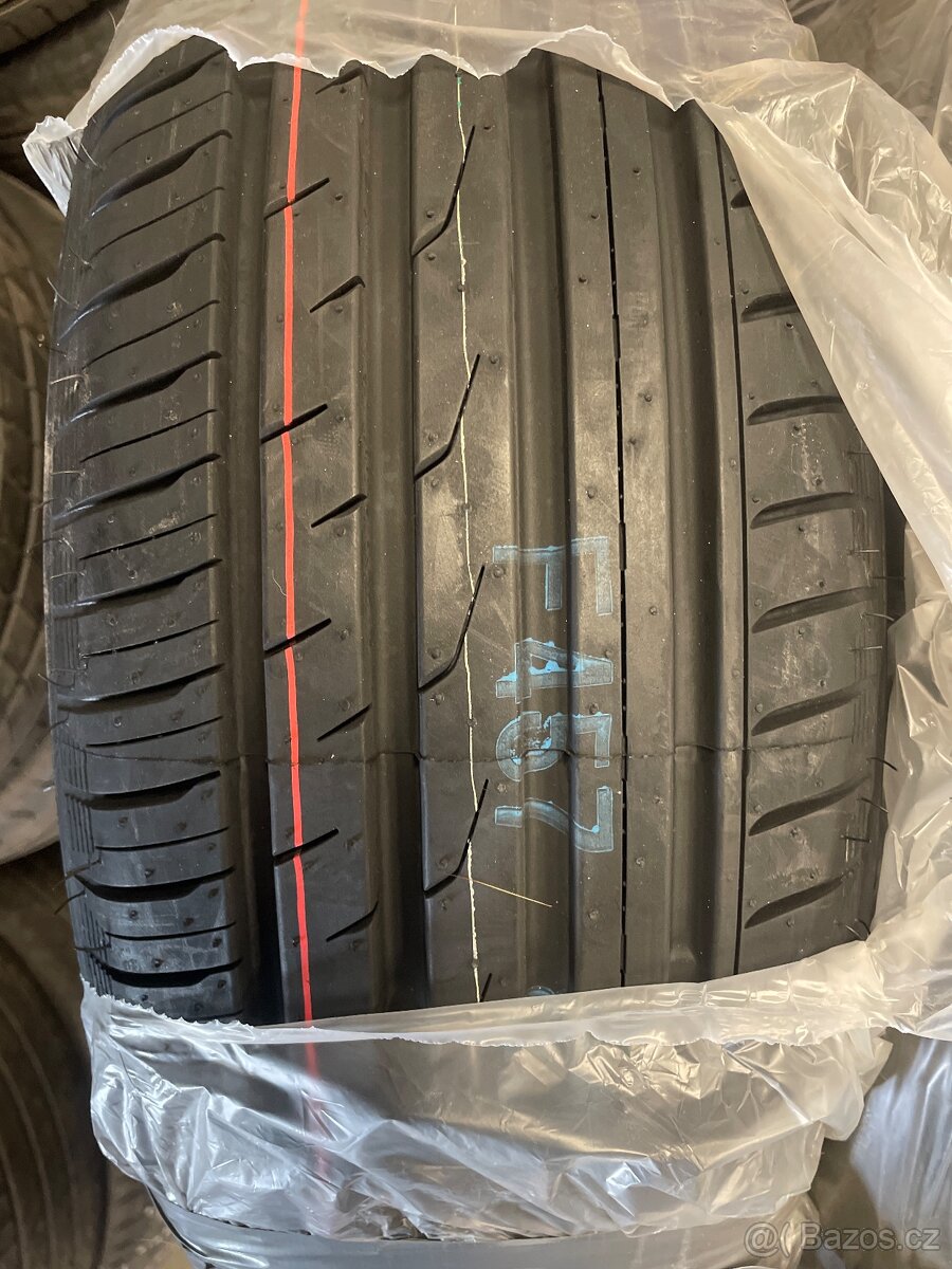 Toyo tires 185 60 R14 - 2