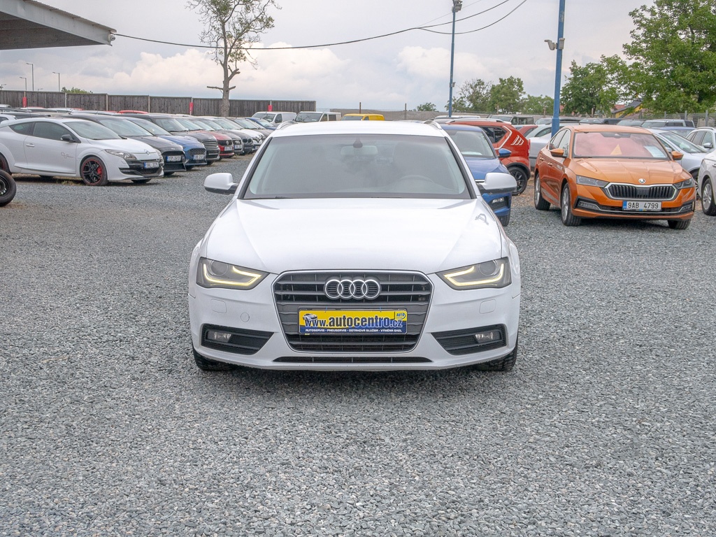 Audi A4 FL 3.0TDI mat NAVI - 2