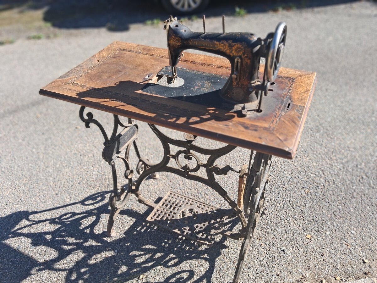 Šicí stroj Ringschiff / Bobbin - 2