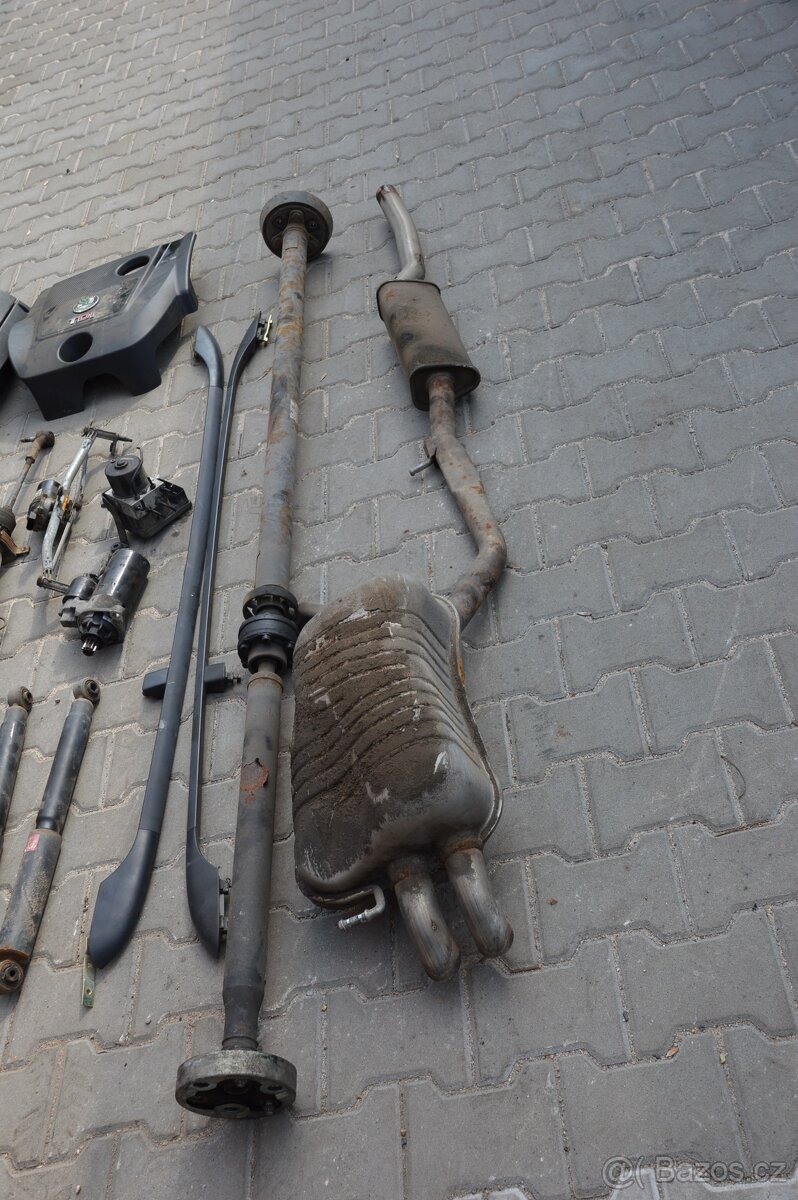 Výfuk řízení spojka čerpadlo klima poloosa Otavia I 4x4 - 2