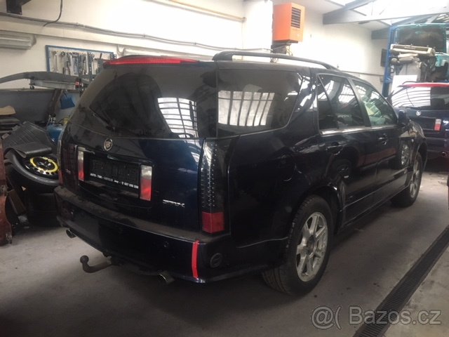 Cadillac SRX 3.6 V6 i 4,6 V8 Sport Luxury na díly - 2