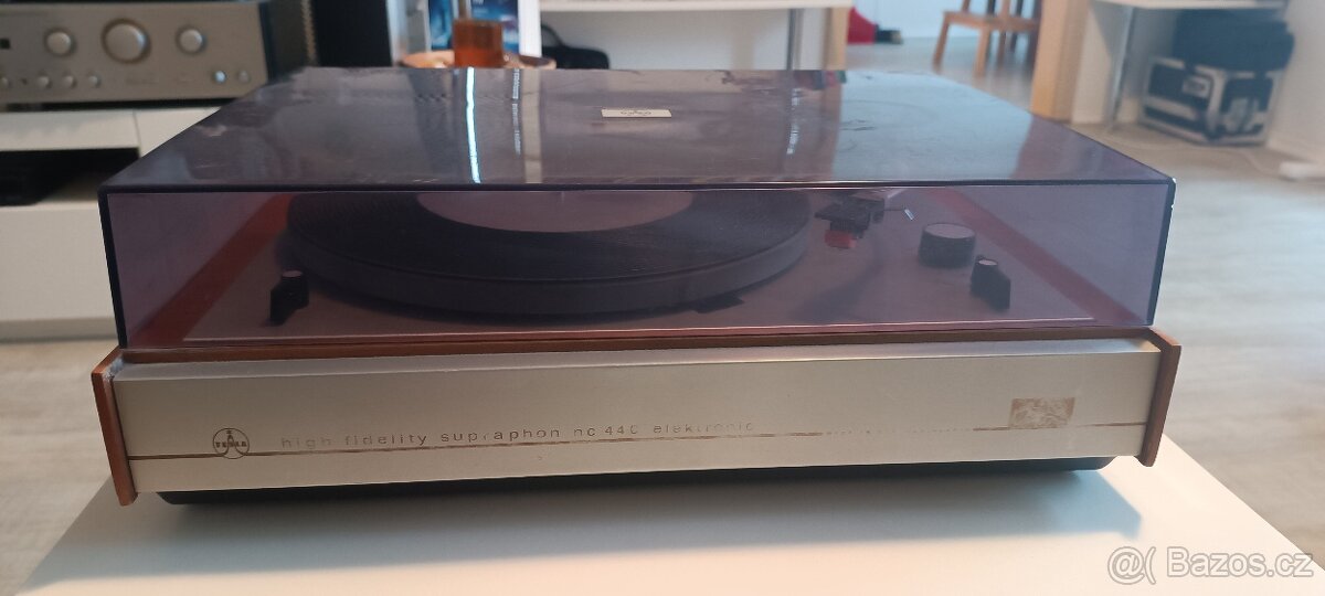 Gramofon Tesla NC-440, stříbrný - 2