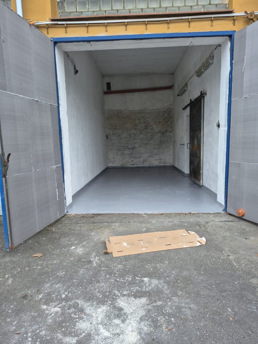 Sklad/garáž v Říční ulici v Lounech - 2