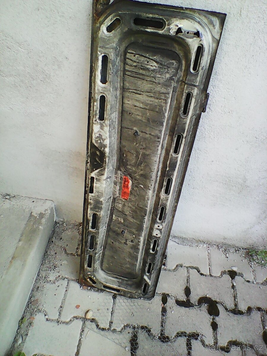 VW T3 Doka - dvířka motorového prostoru - 2