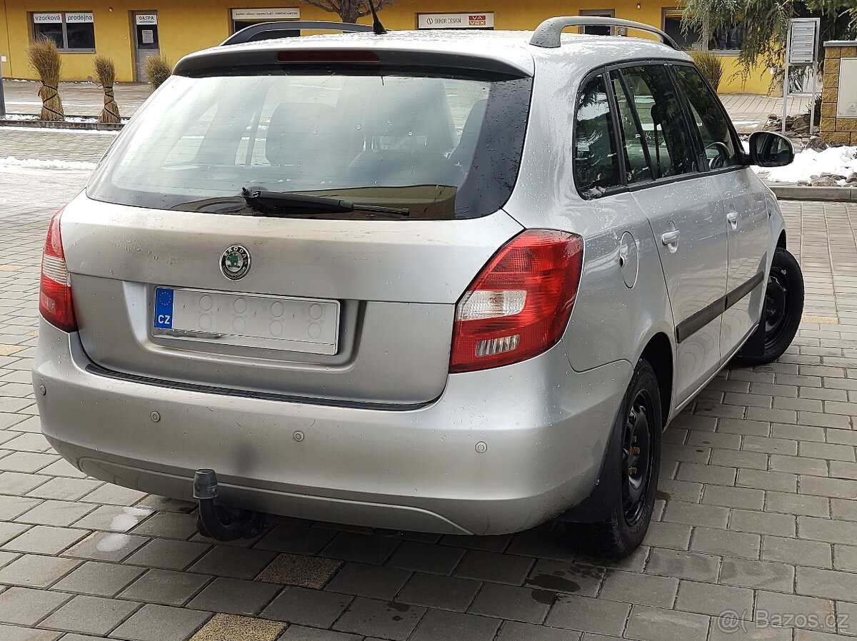 Škoda Fabia Combi 1.4TDi 4.1l/100 KLIMA,tažne,parkov.senzory - 2
