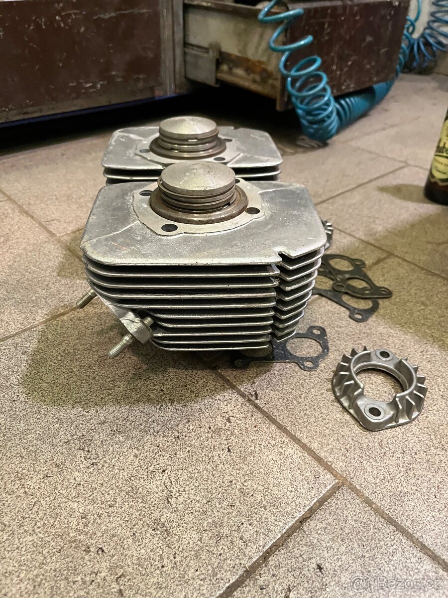 Válce motoru Jawa 350 - 2