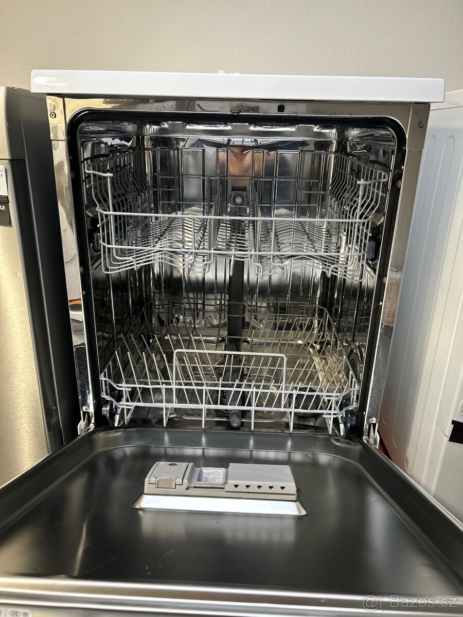 Myčka Candy CFB 3B4DFW - 2