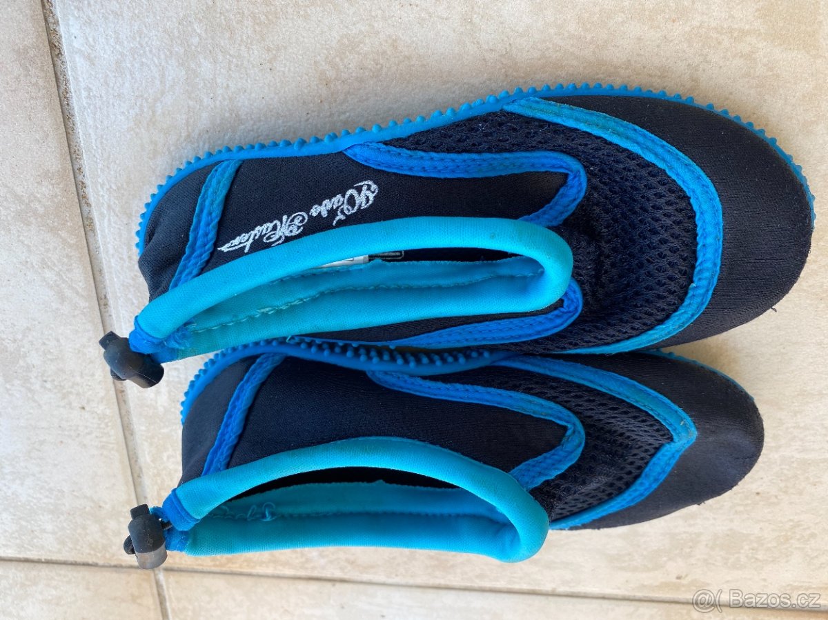 Prodám botičky do vody, velikost 28, zn. Lupilu - 2