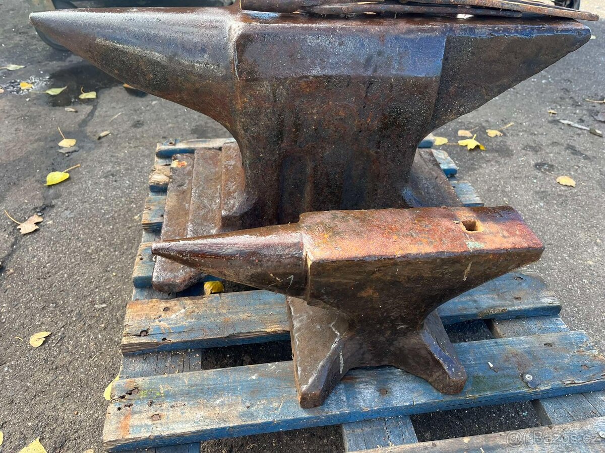 Kovářská kovadlina 150kg - 2