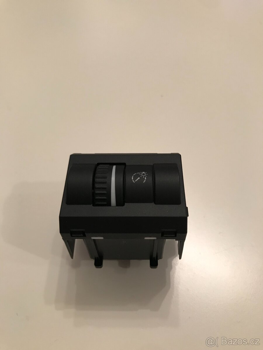 Prodam tlacitko reguluje osvetleni OCTAVIA II SUPERB II - 2