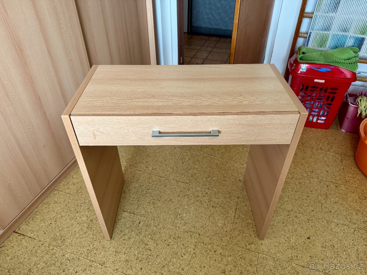 Toaletní stolek se zrcadlem - 2