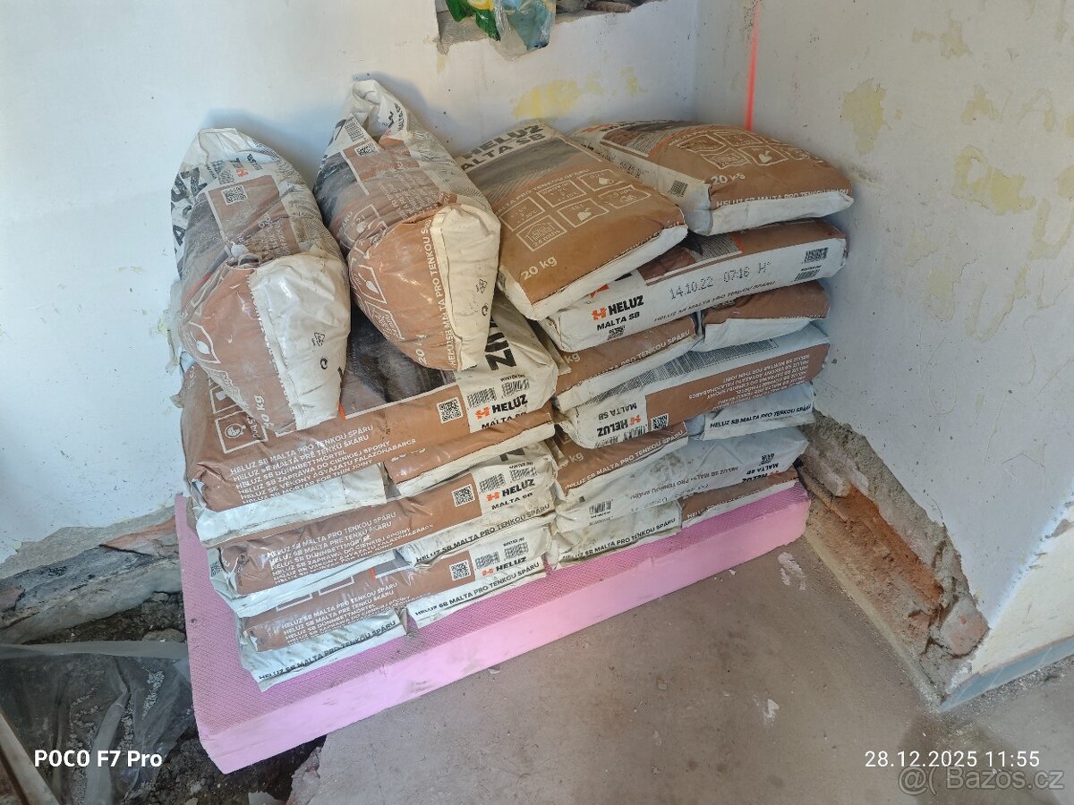 Malta pro tenkou spáru - 2