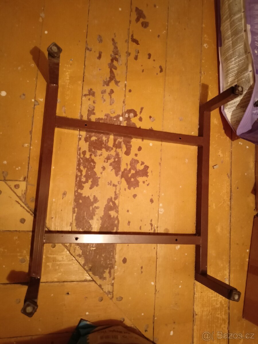 Podstavce pod skříňě UNI - 2