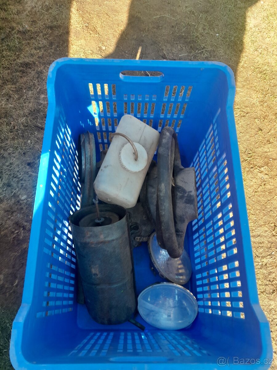 Náhradní díly škoda 100 - 2