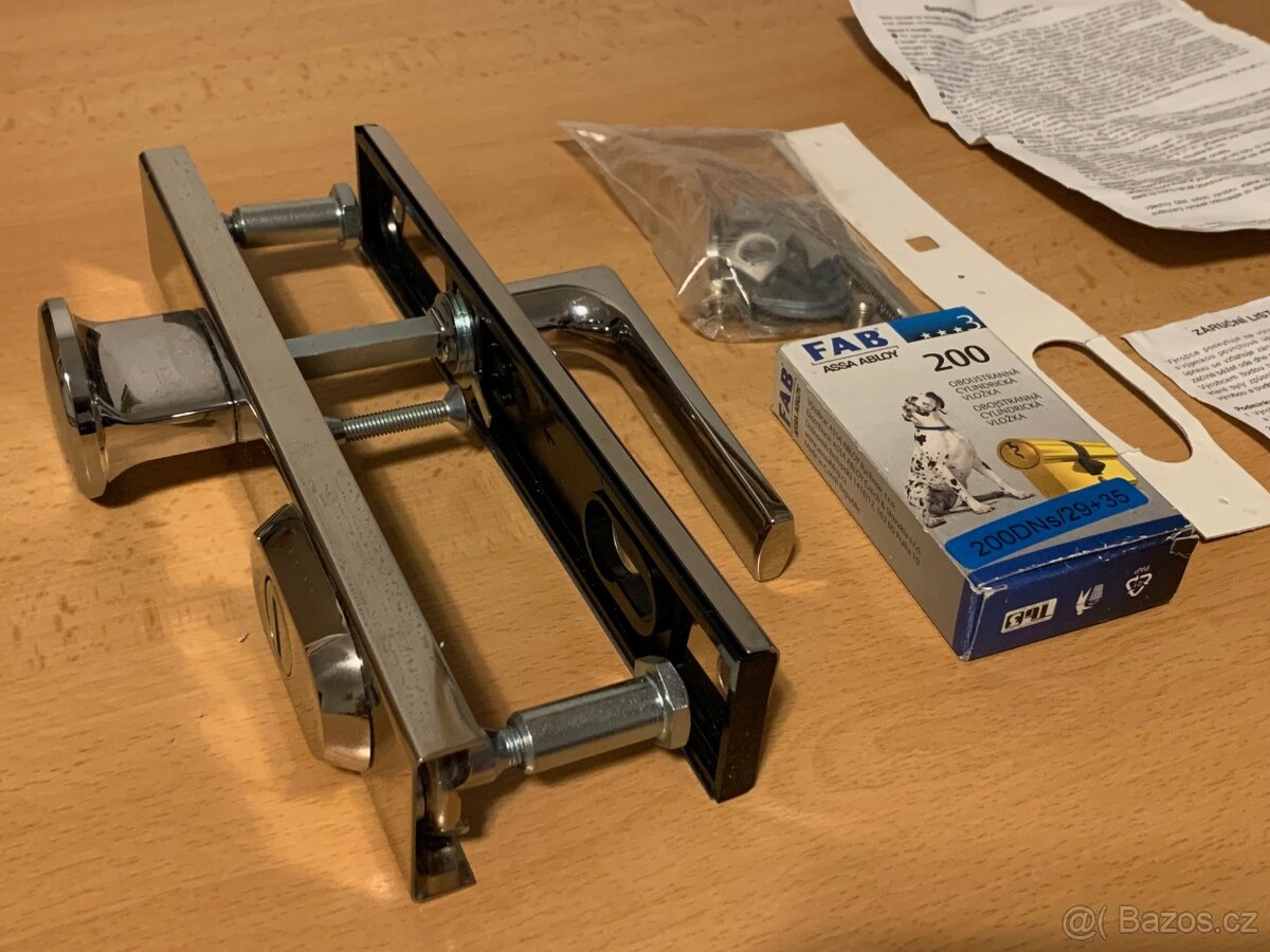 Bezpečnostní kování Rostex R1 - 2