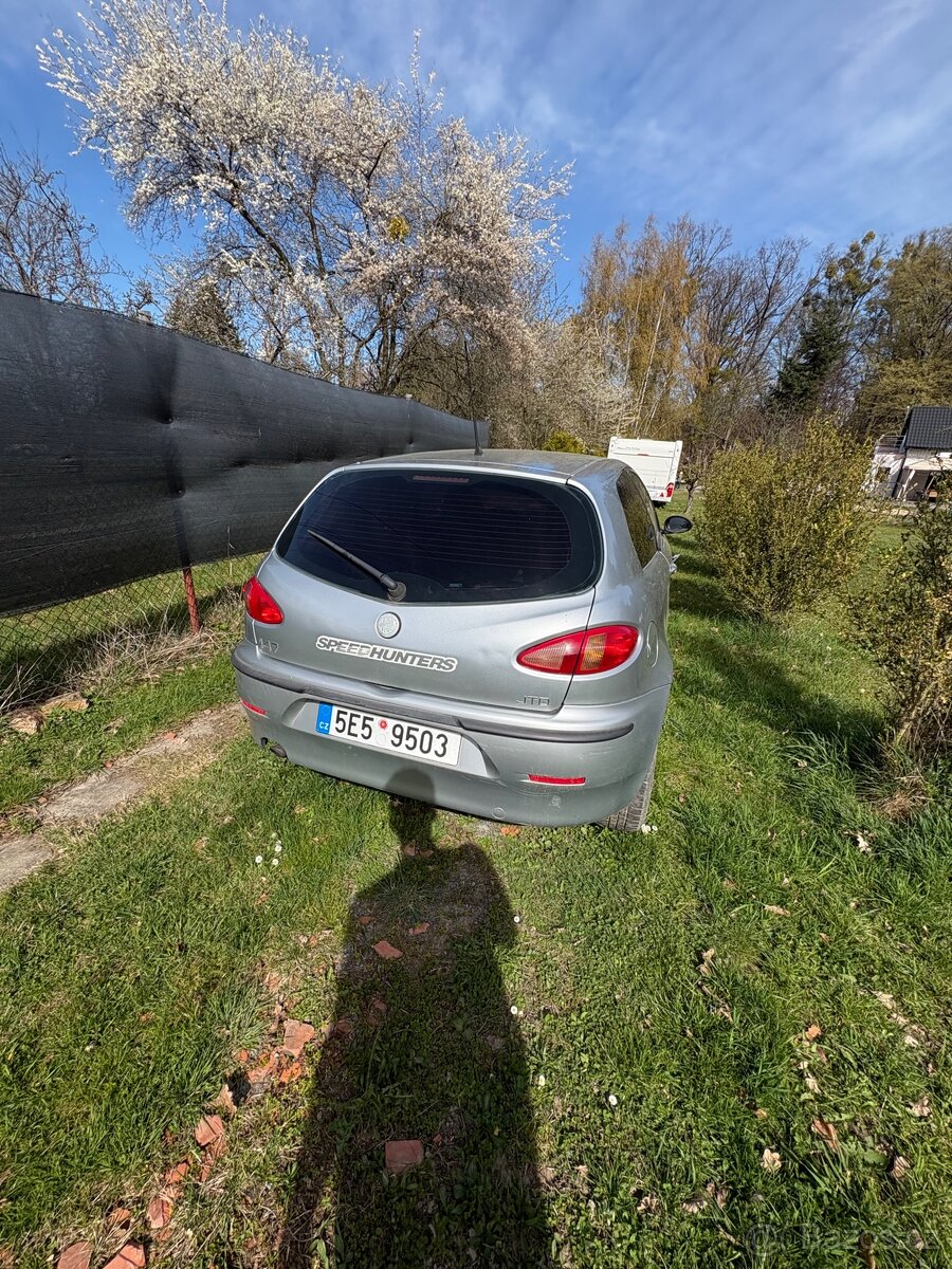 Alfa romeo 147 - 2