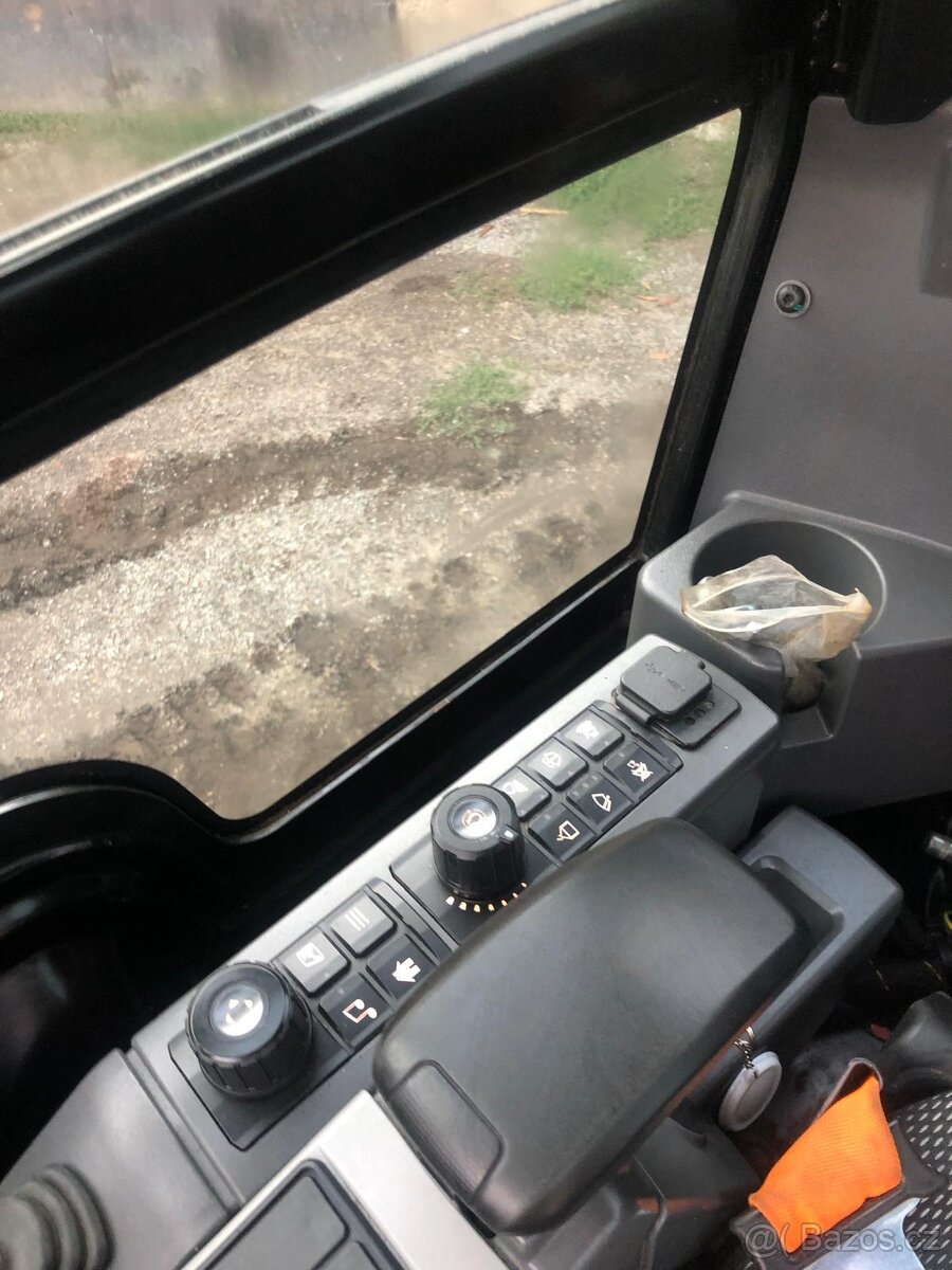 Caterpillar CAT 301.8 na prodej - 2