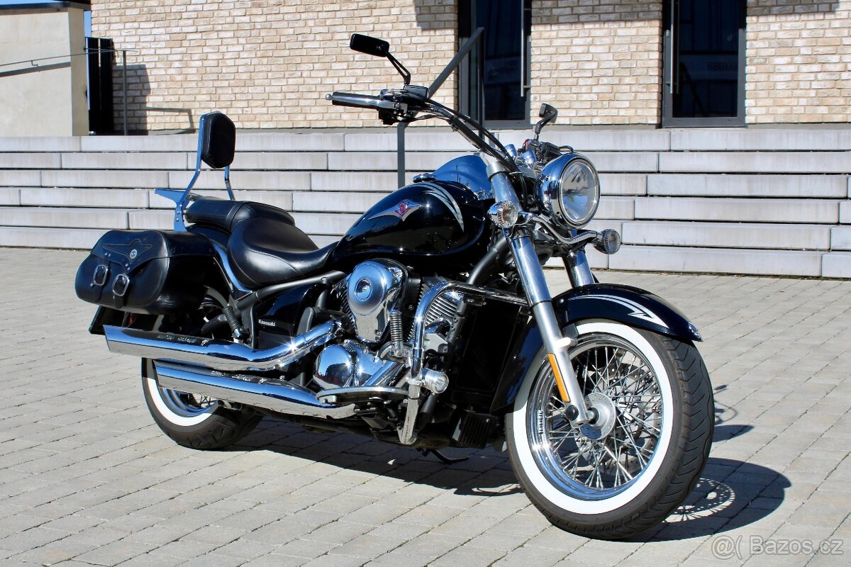 Kawasaki Vulcan VN 900 Classic Special Edition - 2