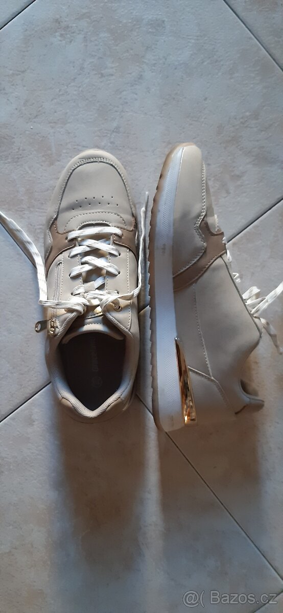 Dámské boty vel 39 - 2
