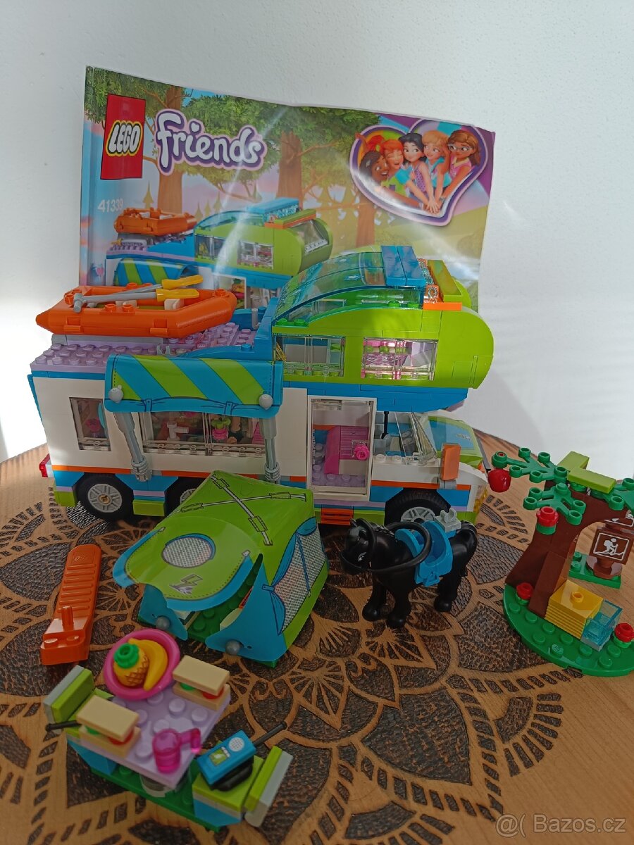 41339 Lego Friends - Mia a jeji karavan - 2