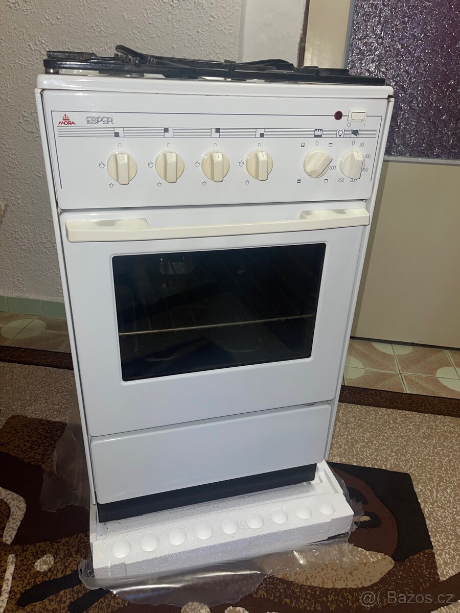 Plynový sporak s troubou - 2