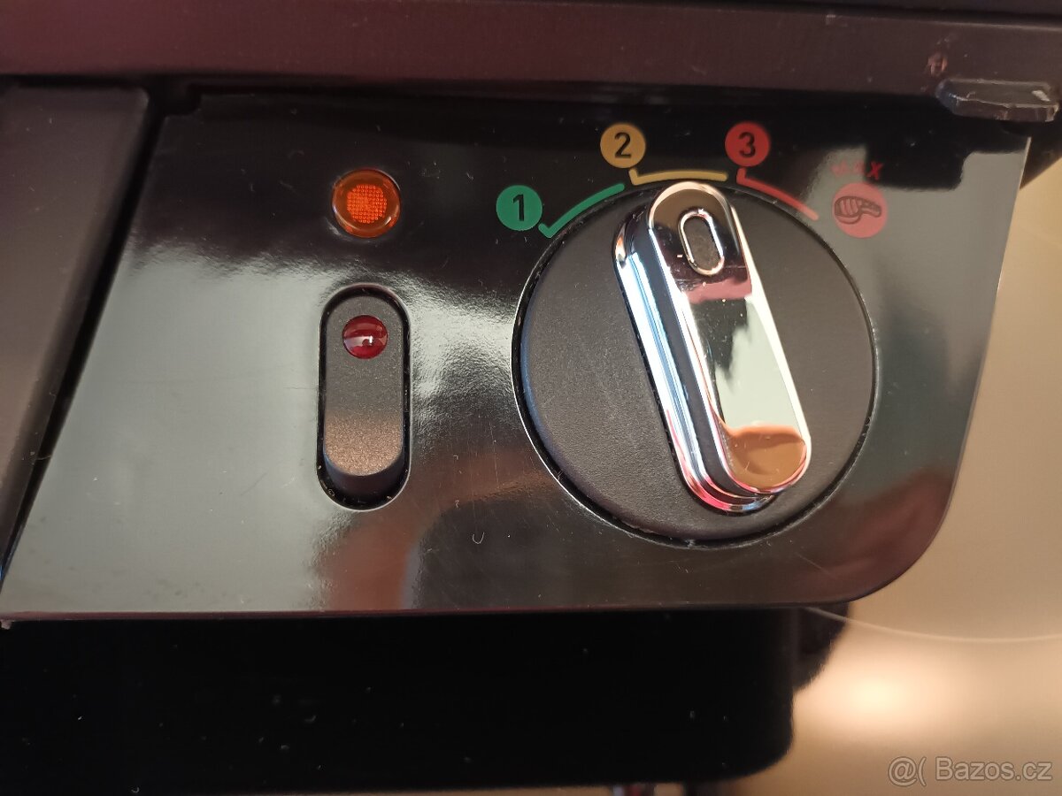 Kontaktní gril Tefal - 2