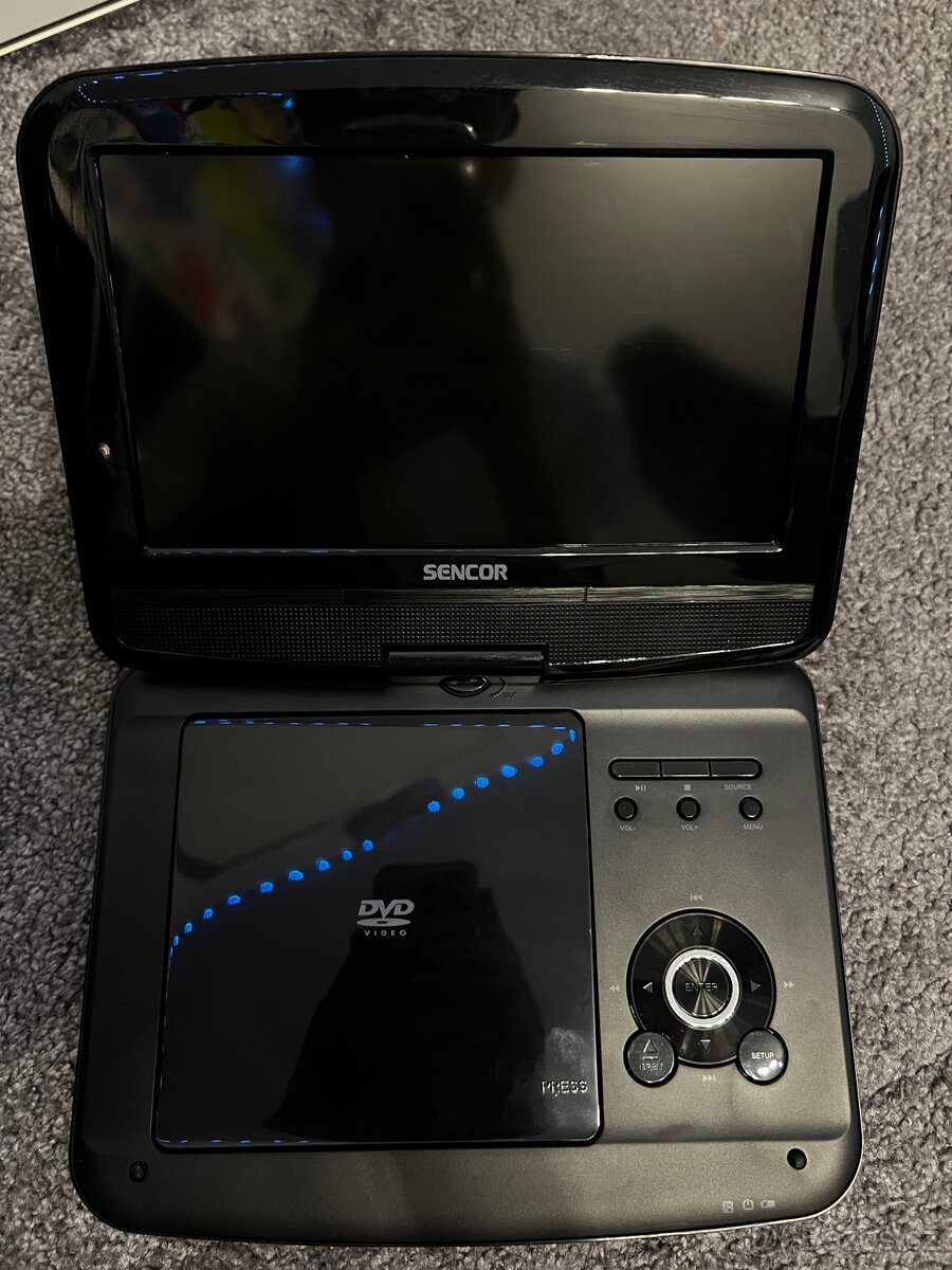 PŘENOSNÝ DVD PŘEHRÁVAČ SENCOR - 2