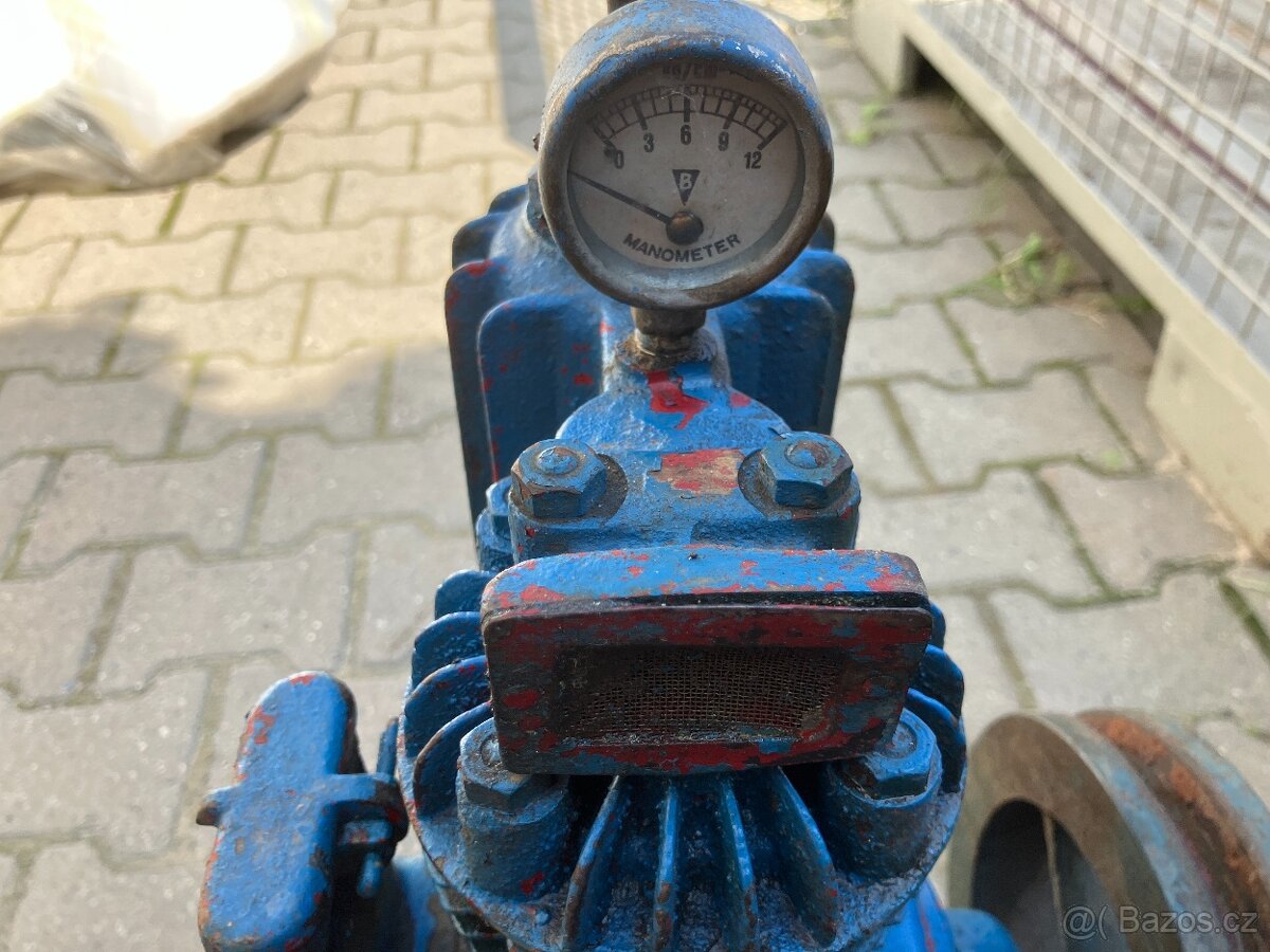 Malý litinový kompresor - 2