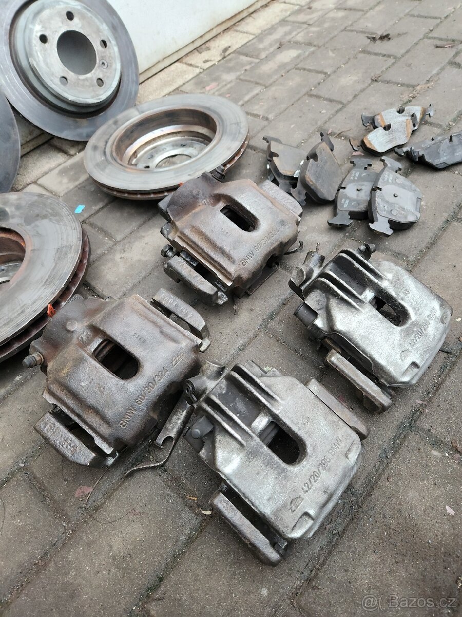 BMW E39 V8 brzdy komplet originál BMW - 2