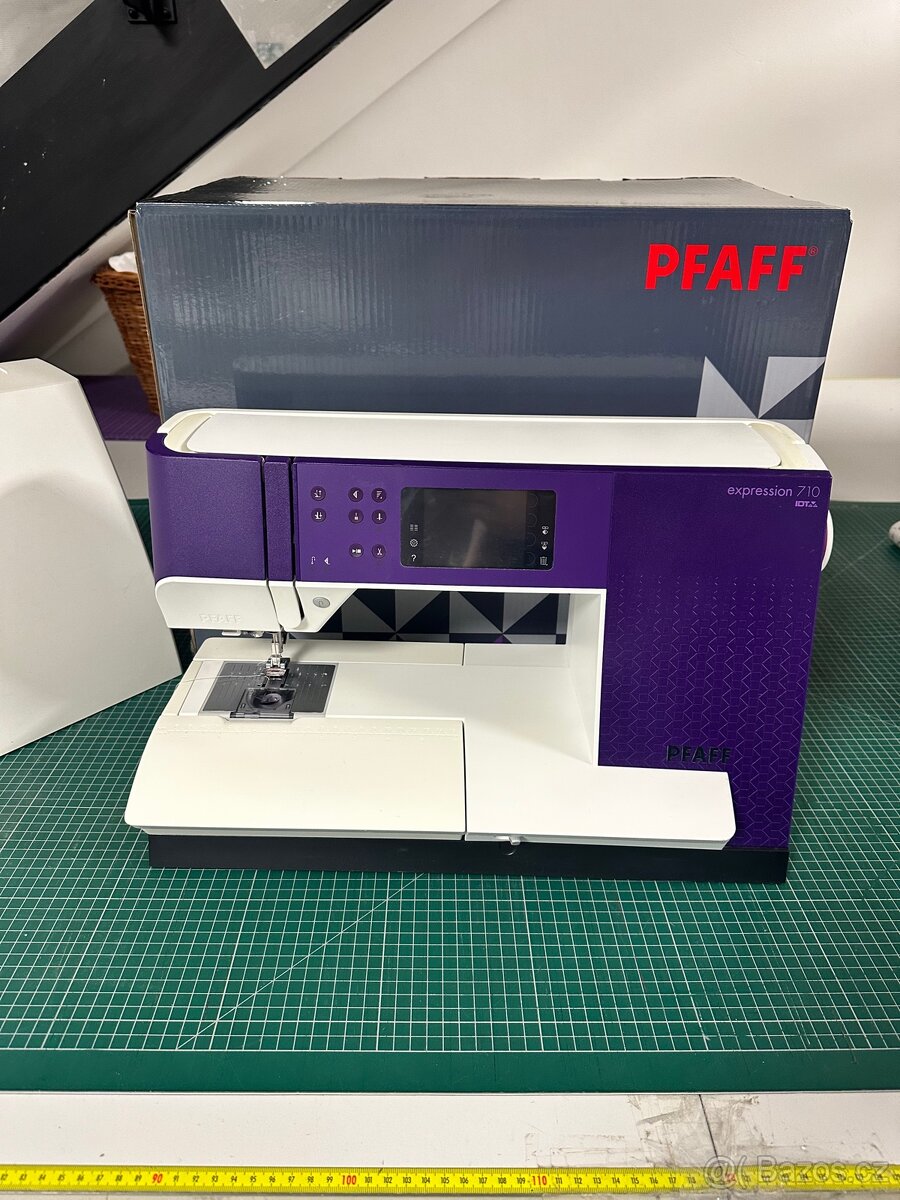 ŠICÍ STROJ PFAFF EXPRESSION 710 - 2