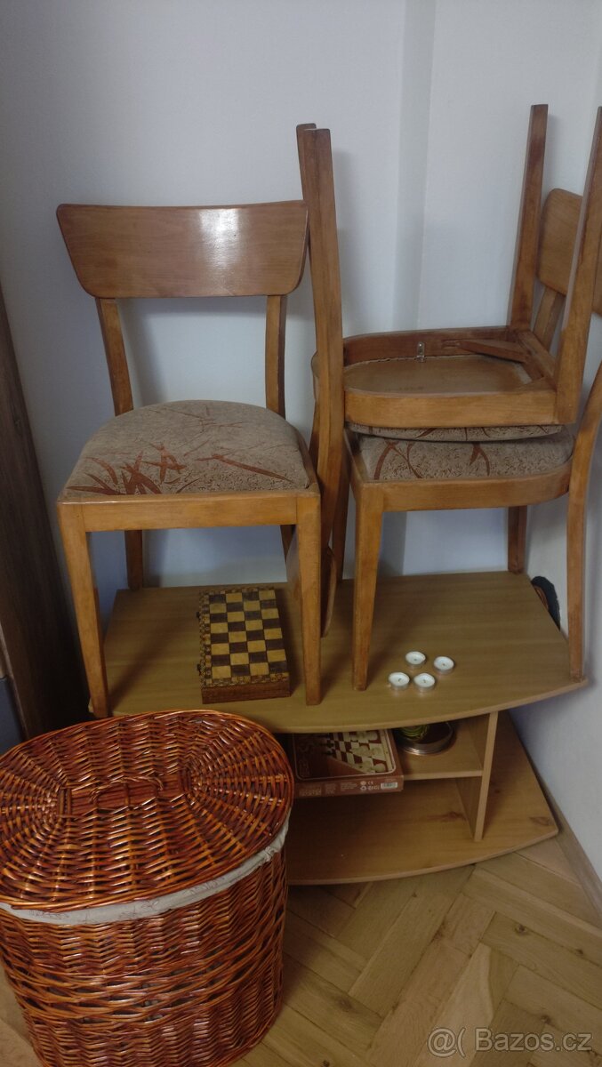 Sada jídelních židlí - 2