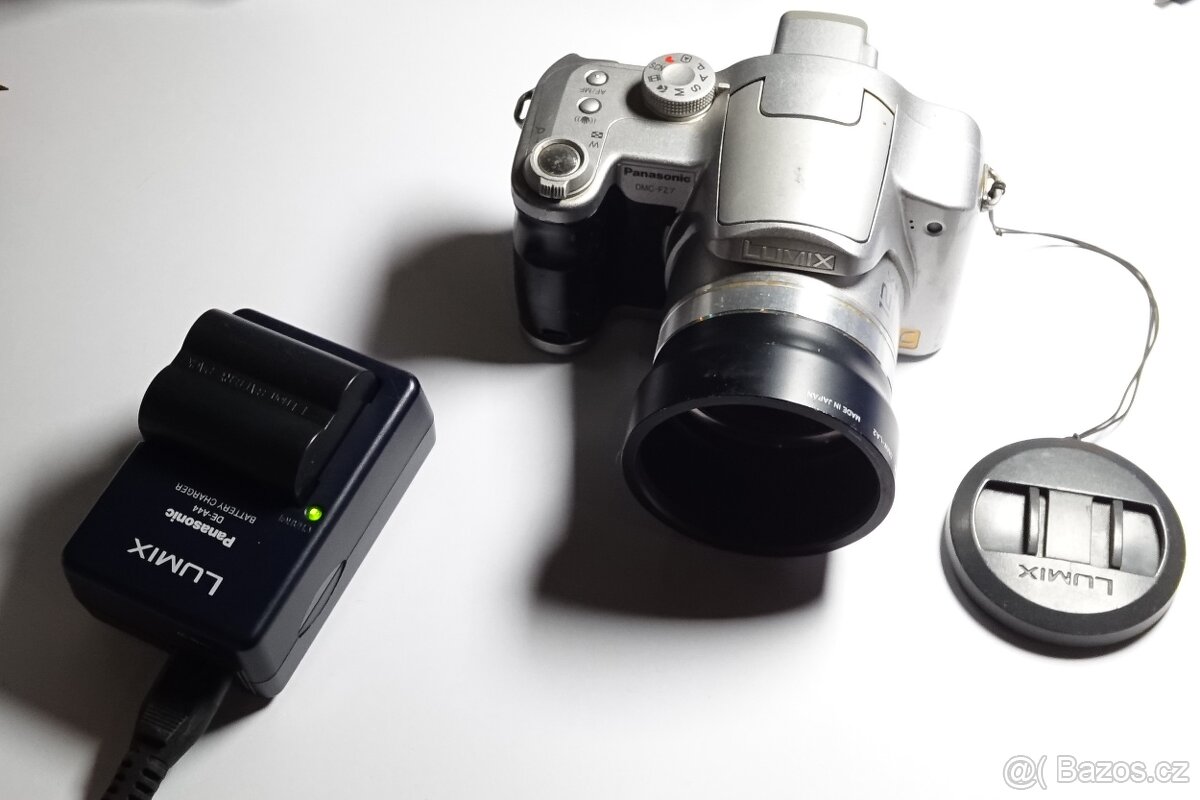 PANASONIC LUMIX DMC-FZ7 - 2