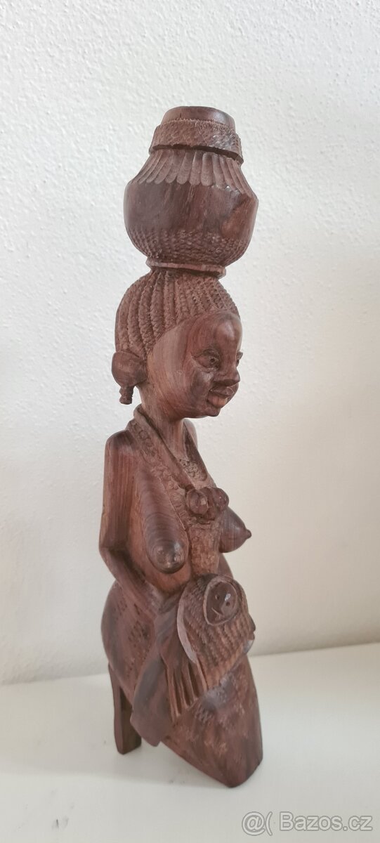 Dřevěná soška - 2