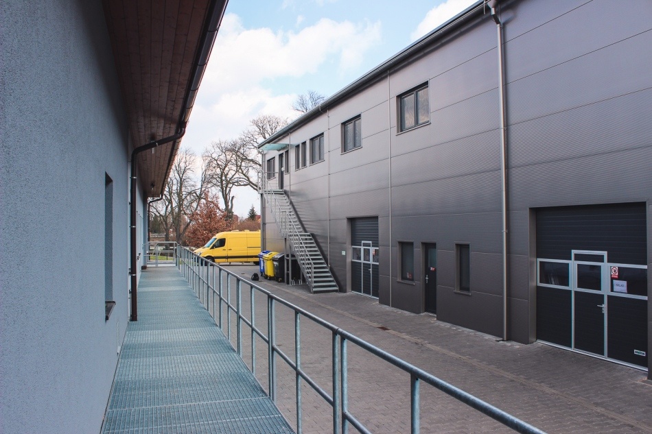 skladník v mrazícím skladu - 2